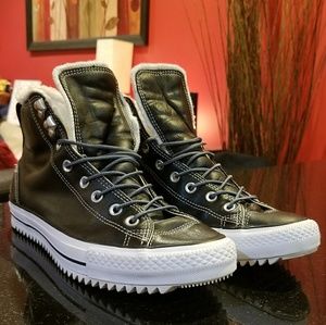 Chuck Taylor City Faux Fur Lined 
Hiker High Top
